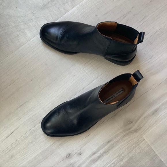 Anthropologie & Other Stories Chelsea Leather Slip On Round Toe Ankle Boots - Picture 4 of 10